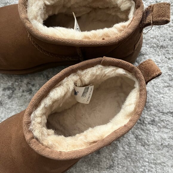 Ugg Classic Mini II Boot - Picture 3 of 8